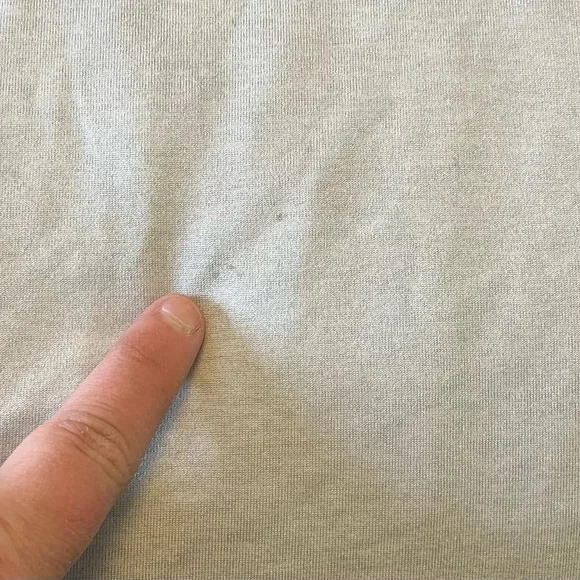 Set of four Women’s Under Armour Heat Gear V-Neck T-Shirts - Picture 7 of 7